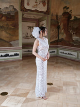 Load image into Gallery viewer, Flower lace dress - rent
