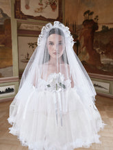 Load image into Gallery viewer, The Queen's night veil - rent