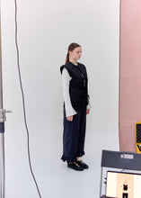 Load image into Gallery viewer, THE HIDDEN FACE VEST, quilted