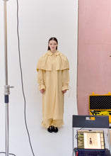 Load image into Gallery viewer, YOLK CREAM RAINCOAT