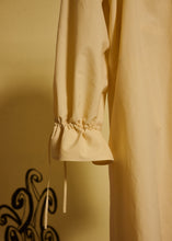 Load image into Gallery viewer, YOLK CREAM RAINCOAT