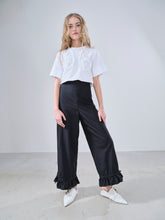 Load image into Gallery viewer, RUFFLE TROUSERS, black