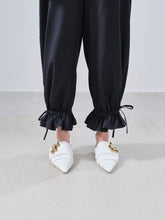 Load image into Gallery viewer, RUFFLE TROUSERS, black