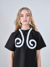 Load image into Gallery viewer, Spiral T-Shirt, black