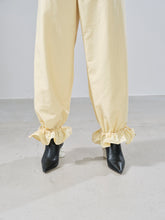 Load image into Gallery viewer, RUFFLE TROUSERS, vanilla