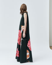 Load image into Gallery viewer, QUEEN MARY DRESS WITH DETACHABLE SLEEVES - rent