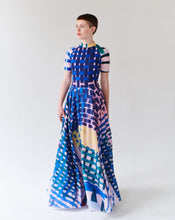 Load image into Gallery viewer, QUEEN MAXI DRESS