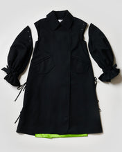 Load image into Gallery viewer, Tailored master coat with detachable sleeves