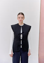 Load image into Gallery viewer, THE HIDDEN FACE VEST, quilted
