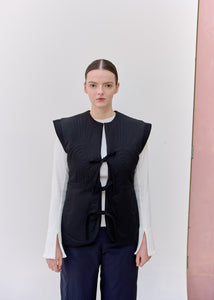 THE HIDDEN FACE VEST, quilted